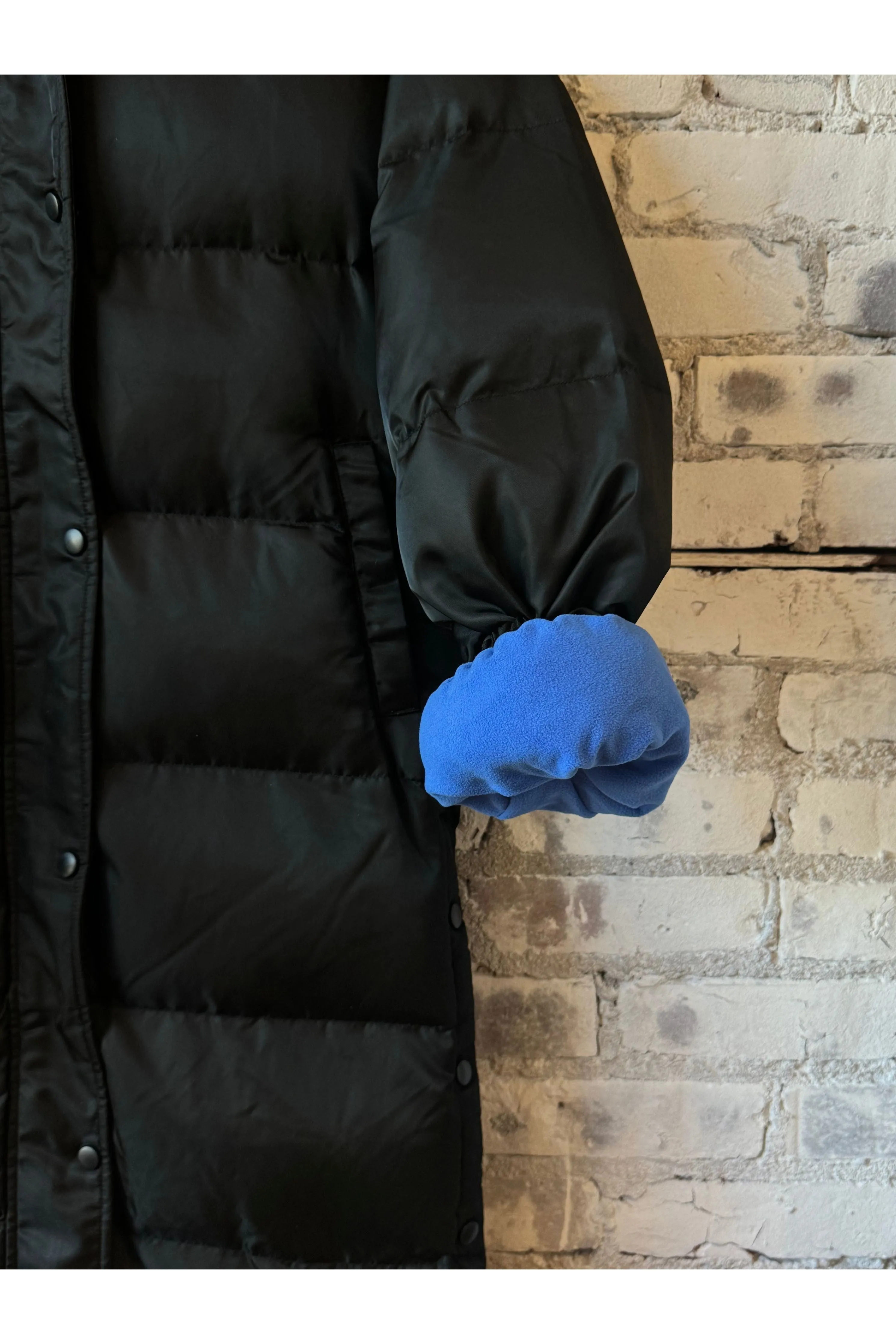 06 Long Puffer - Black/Royal Blue