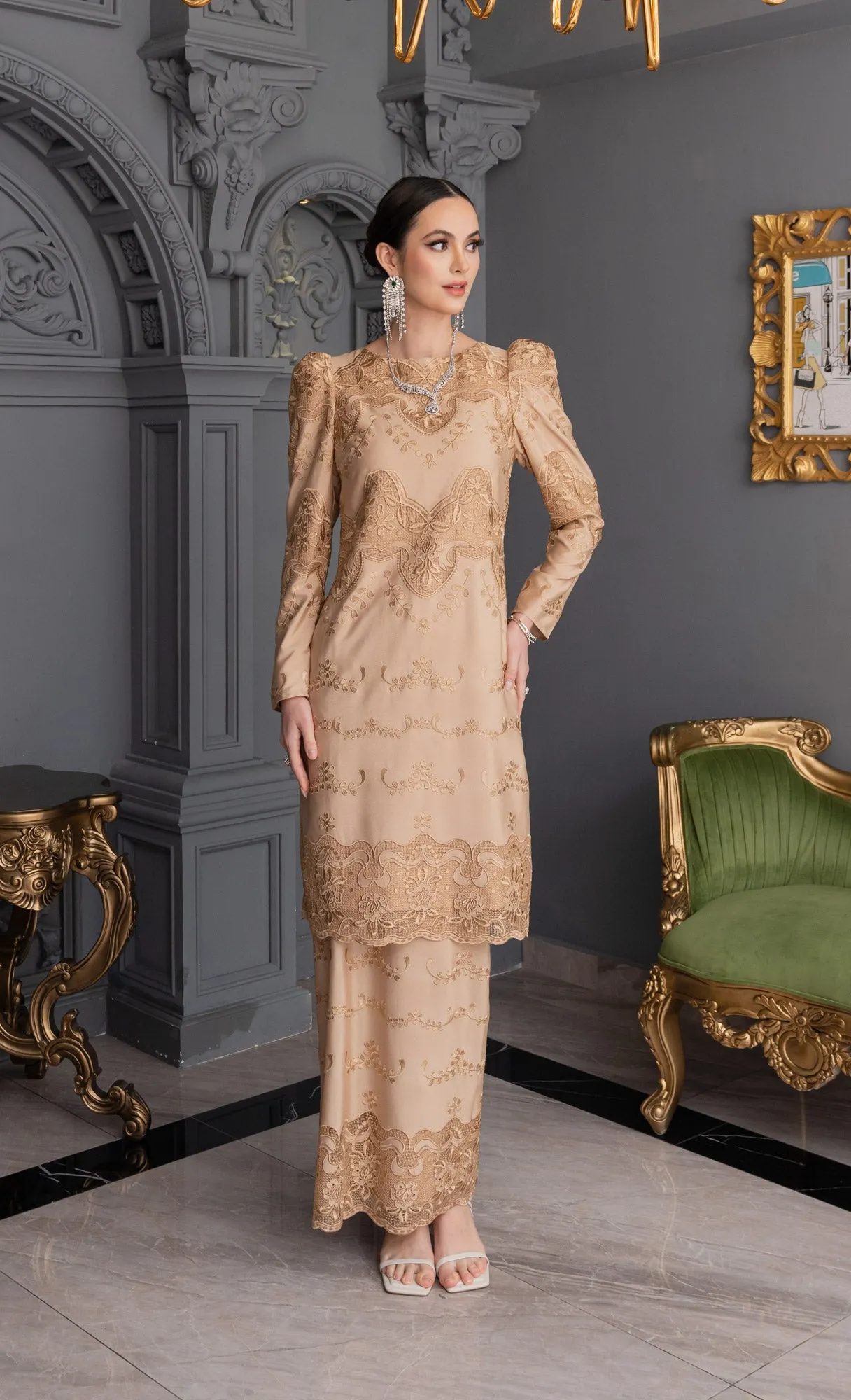 Debonair Kurung in Amber Brown