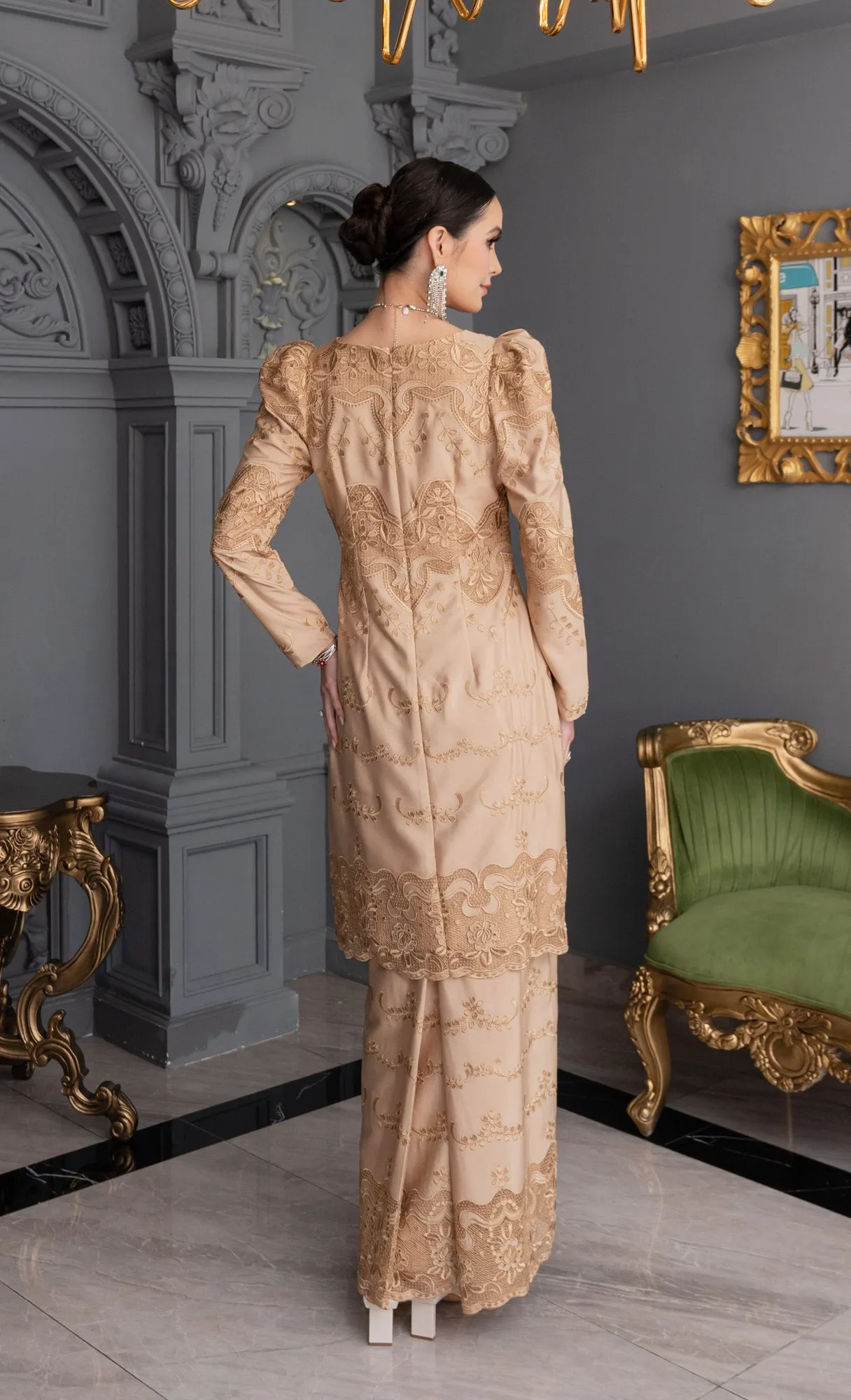 Debonair Kurung in Amber Brown