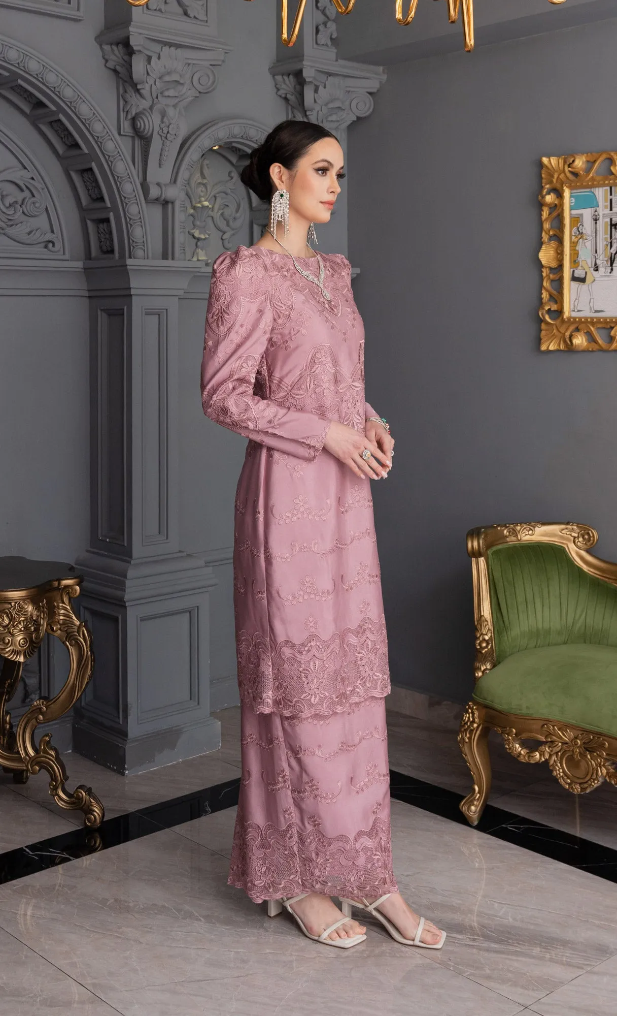 Debonair Kurung in Ash Rose