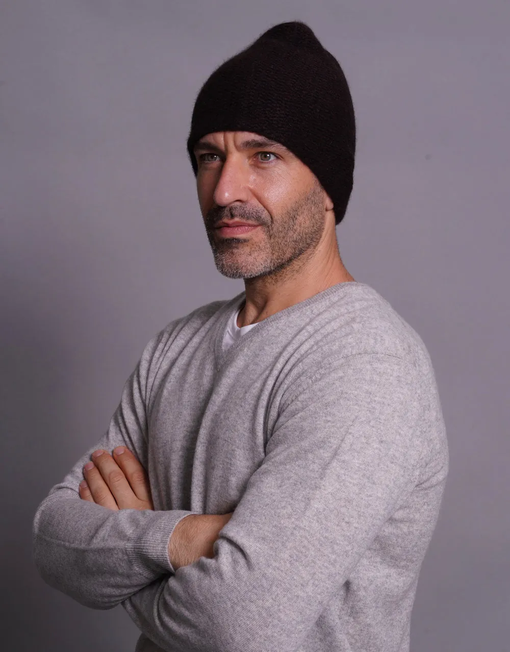 The Cashmere Beanie in Brown Black
