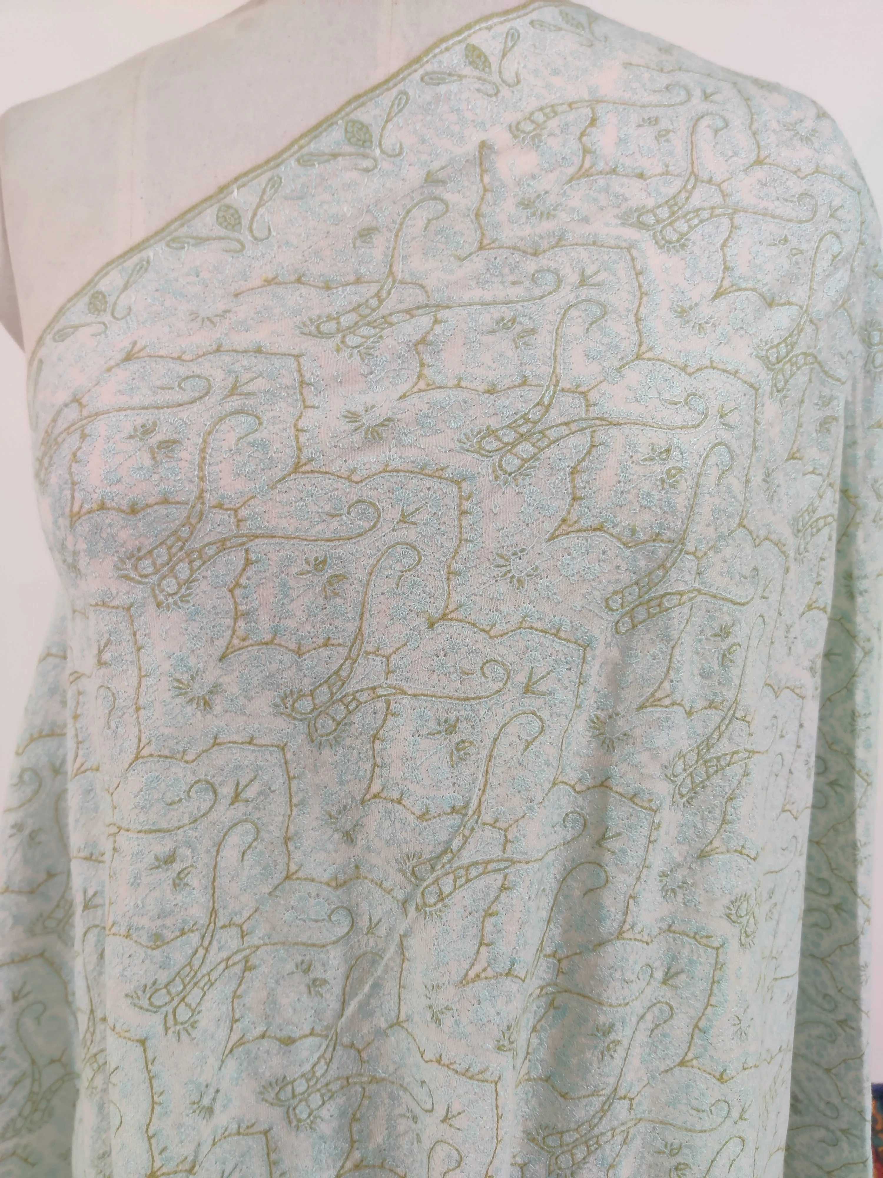 Whispering Mints: Hand-Embroidered Sozni Pure Pashmina Shawl Jamawar